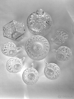 Krásná sada broušeného skla