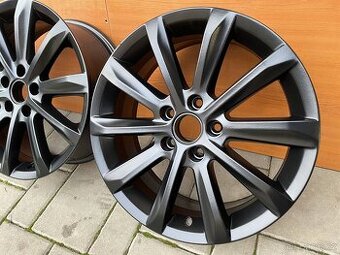 Helsinki  schwarz VW PASSAT B8 5x112