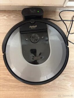 Robotický vysavač Roomba i8