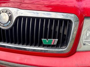 Octavia 1 RS - červená maska 8151