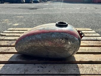 Nádrž JAWA 250/350 kývačka