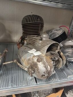 Motor ČZ - 125 - 4 KVALT