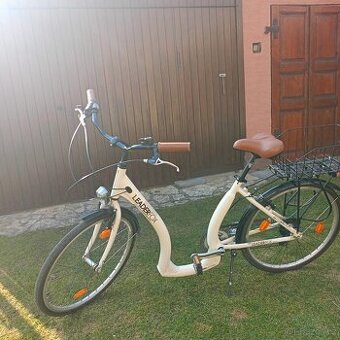 Dámské kolo se sníženým rámem