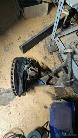 BMW E46 M3 přední brzdy tehlice rameno