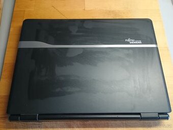 AMILO Xi 2428 na náhradní díly