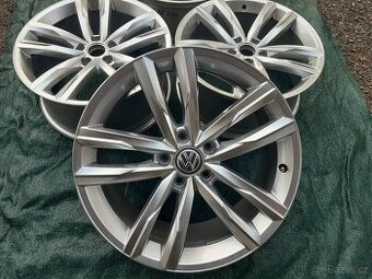Alu disky Volkswagen PAssat b8 Dartfort silver R18