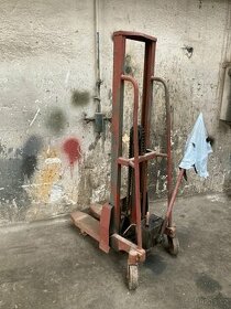 Hydraulický vysokozdvižný vozík