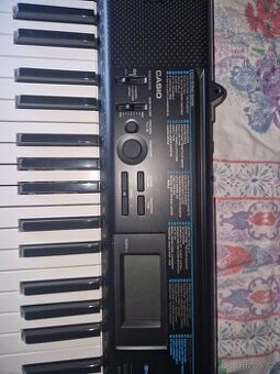 Klavesy Casio