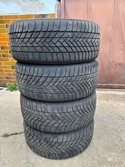Pneu 225/40/18