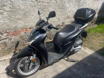 Honda SH125, rok 2021, původ ČR, 2. majitel