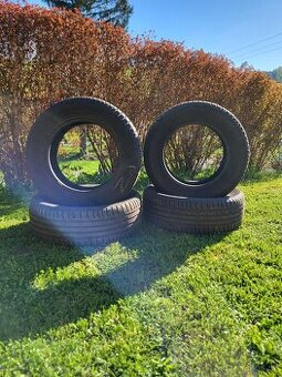 Pneu Nokian R15