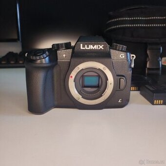 Lumix G80 + objektiv 30mm + brašna + 4x baterie