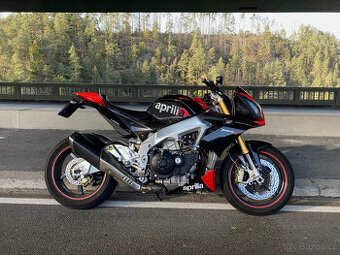 Aprilia Tuono V4