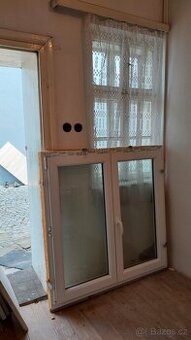 Bílé plastové okno dvojsklo 120x120
