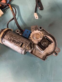 BMW e30 šíbr zástavba