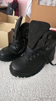 Kanady Gore-tex velikost eur 44.
