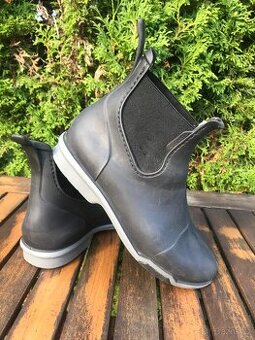 Dětská jezdecká perka, boty, zn. FOUGANZA - vel.34 i vel. 37