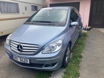 Mercedes Benz B200