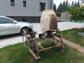 Stavební míchačka - 1