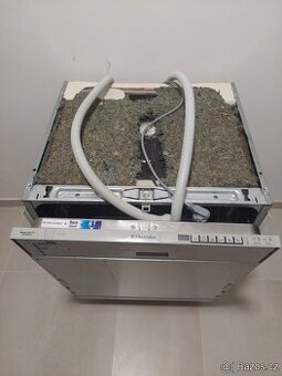Vestavná myčka nádobí Electrolux ESL66060R