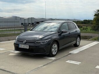 SLEVA 2024 Volkswagen Golf VIII 2.0 TDI, v zaruke do 06/2026