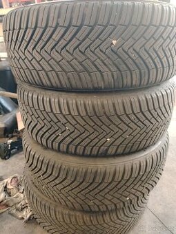 Continental 215/50R18V