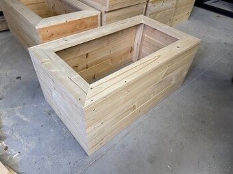 Dřevěný truhlík / vyvýšený záhon - Borovice