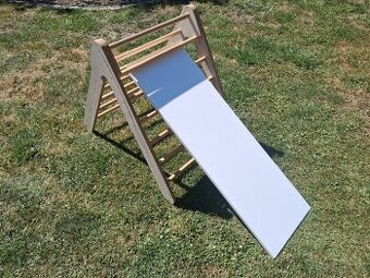 Piklerův trojúhelník se skluzavkou