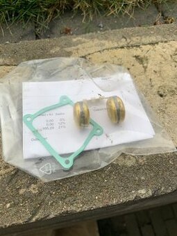 Těsnění a plovák karburátoru Jikov Babetta 210