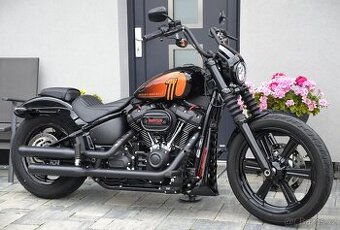 Harley Davidson Softail Street Bob 114  CZ původ / záruka