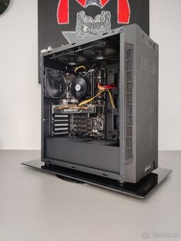 i5 9400, RX 6600 XT, 16GB DDR4 2400MHz, 1TB SSD