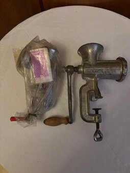 Socialistické mlýnky na maso