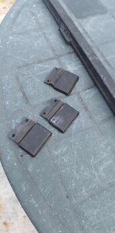 schaním tento díl na plato peugeot partner tepee