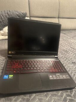 Herní notebook acer nitro V