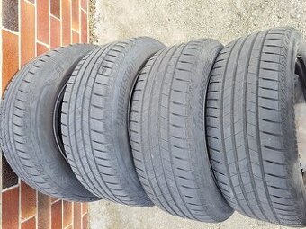 Škoda fabia 2013 etní sada plechových disků s pneu 186/60R14