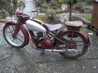 JAWA VILLIERS r.v.1934 bez dokladů dlouhá léta na půdě