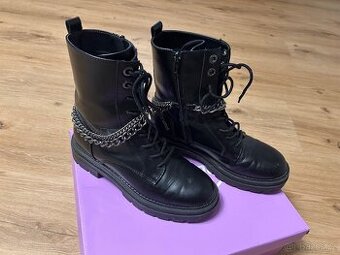 Dívčí zimní boty na platforme vel 37