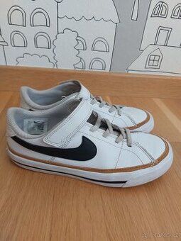 Chlapecké boty Nike, velikost 35