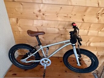 Dětské kolo Early Rider 16 – plně funkční