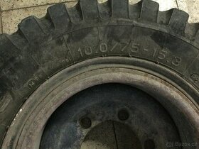 10,75-15,3 pneu s disky - 1