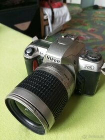 Prodám zrcadlovku Nikon F65 plus objektiv Nikkor 28-100