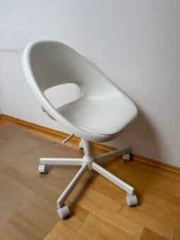 IKEA otočná židle LOBERGET/MALSKÄR (bílá)