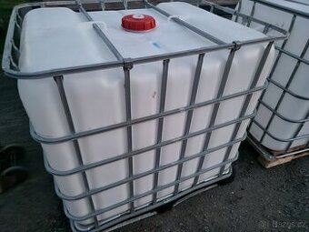 Ibc kontejner,barel,bečka,sud,baňok na vodu,1000 l