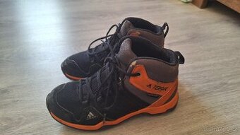 Adidas, vel. 32