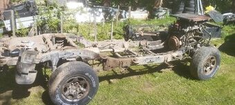 Pneu i disky na terrano
