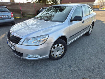 Škoda Octavia II, 1,6 MPi, 75kW, r.v. 09/2009,ČR,serviska