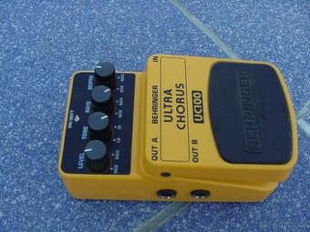 Prodám Behringer UC100,OD100