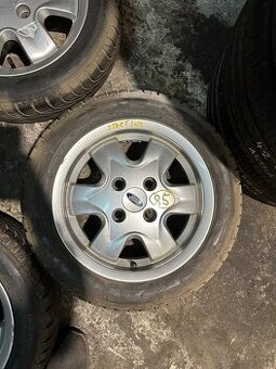 85 letní kola na Ford Stret Ka