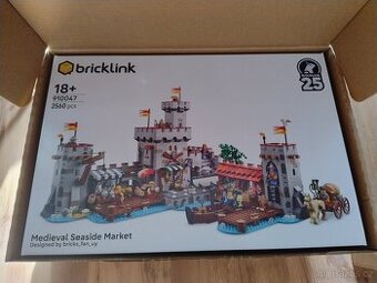 LEGO Středověké tržiště u moře - 910047