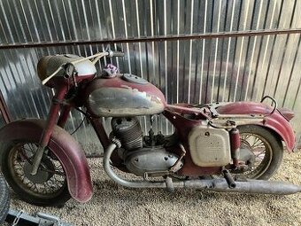 Jawa 250-kývačka